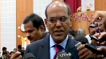 रुपये की हालत खस्ता