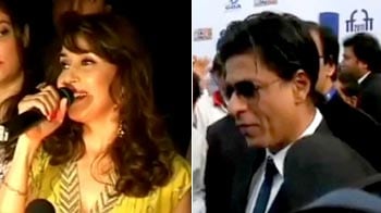 Video : Did Madhuri give SRK the royal ignore?