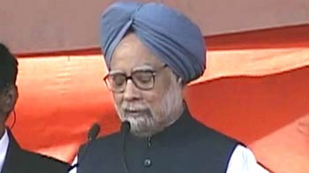 PM defends FDI in retail, says rules will protect small farmers