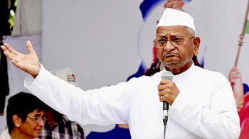 लोकपाल पर अन्ना और उनकी टीम में मतभेद