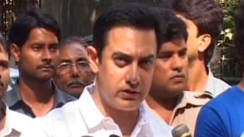 Bollywood admires legendary Dev Anand