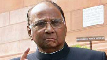 Sharad Pawar retaliates after Anna's 'just-one-slap' blog Sharad Pawar retaliates after Anna's 'just-one-slap' blog
