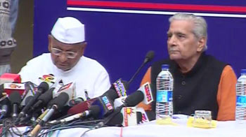 Govt draft very weak, will increase corruption, says Team Anna