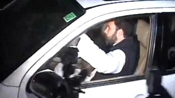 Rahul Gandhi meets Lucknow villagers