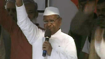 राजघाट से जंतर-मंतर पहुंचे अन्ना