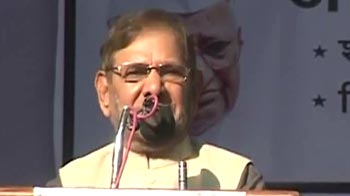 Need Lokpal debate in parliament, call special session or extend this one: Sharad Yadav