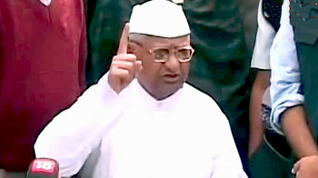 Will continue agitation for a strong Lokpal Bill, says Anna Hazare