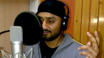 भज्जी ने मां के लिए गाया गाना