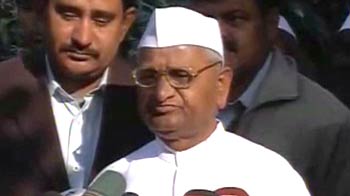 Video : Wrong to separate Citizens' Charter from Lokpal, says Anna