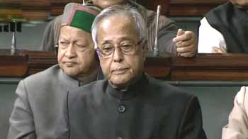 कालेधन पर नाम बताना मुश्किल : प्रणब