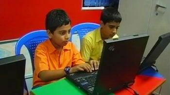 Video : Mumbai school 'asks' 840 students to buy iPads