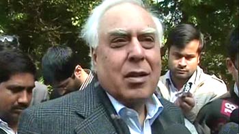 Sibal: Want constructive dialogue with social media