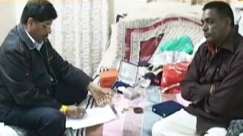 क्लर्क के पास मिले करोड़ों रुपये!