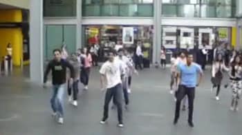 Video : Kolaveri flash mob in Auckland