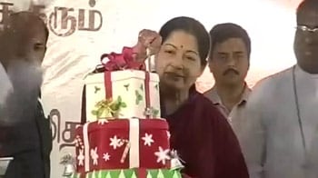 Video : Jayalalithaa plays Santa, sponsors free trips to Jerusalem