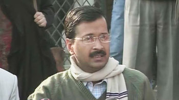 Reject Lokpal Bill, it is even weaker than earlier version: Team Anna