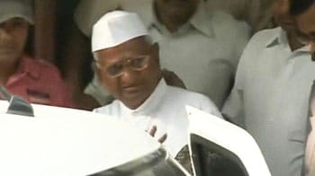 Video : Anna to head to Ralegan Siddhi today; jail bharo, other agitations suspended