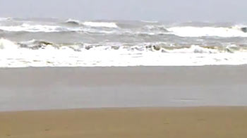Watch Cyclone Thane video from Krishnapatnam, Nellore