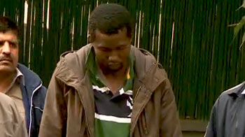 करोड़ों की कोकीन के साथ विदेशी गिरफ्तार