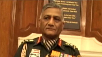 Govt hunts for truce in dispute with army chief over his age
