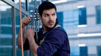 What keeps Matt Damon, John Abraham fit