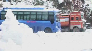 जम्मू में भारी बर्फबारी