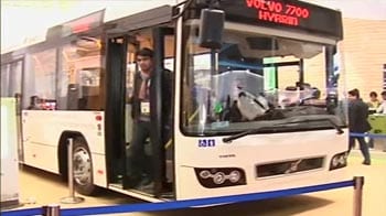 Video : Volvo displays world's first hybrid bus