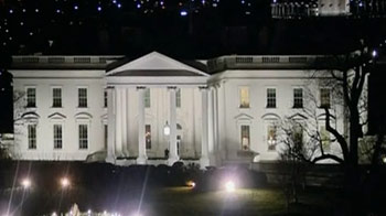 Video : व्हाइट हाउस पर फेंका स्मोक बम