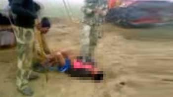Video : Graphic video shows Border Security Force jawans torturing victim