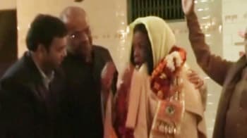 Video : Oprah in Mathura, bodyguards smash cameras