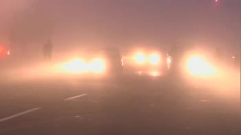 Video : No respite from fog in Delhi, flights and trains delayed again