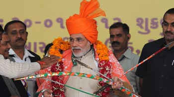 Narendra Modi begins one-day 'sadbhawna' fast in Godhra