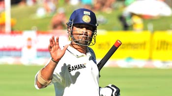 भगवान नहीं, इंसान हूं मैं : सचिन