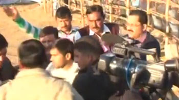 "Throw more shoes," says Rahul Gandhi