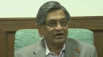 Indian couple's nightmare: Norwegian envoy meets SM Krishna