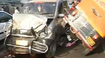 Video : Pune bus driver hits 40 vehicles, 9 dead
