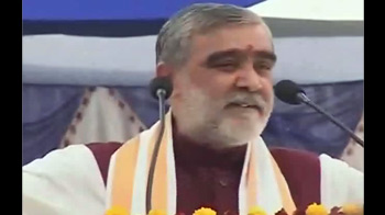 हड़ताल पर गए तो हाथ काट लेंगे : मंत्री