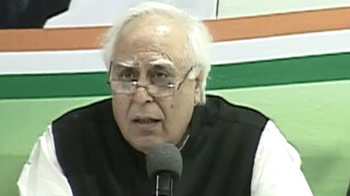 UP Assembly polls: Congress releases manifesto