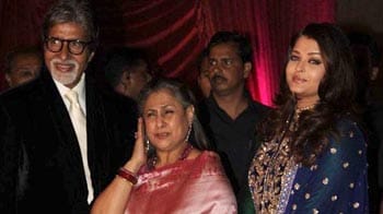 Video : Aishwarya's rare appearance at Riteish-Genelia's reception