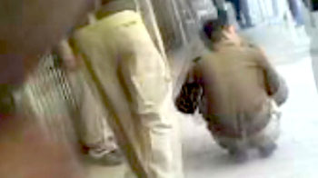 कॉन्स्टेबल को मिली 'अमानवीय' सज़ा