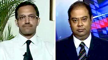 Video : Tips for Trade: Sell RCom, DLF; Buy Sterlite, realty shares
