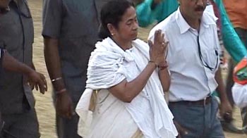 Mamata <i>maange</i> more: Realignment after UP polls?