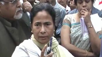 Mamata, BJP eye each other; Congress very nervous