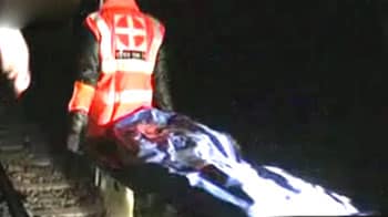 Videos : ट्रेन से कटकर चार कर्मचारियों की मौत