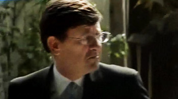 Vodafone Global CEO meets Kapil Sibal on spectrum auction, 2G case Vodafone Global CEO meets Kapil Sibal on spectrum auction, 2G case