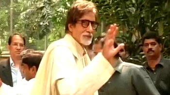 Amitabh Bachchan still in hospital, delay in release