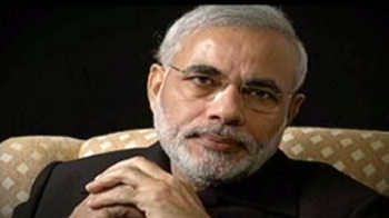 गुजरात : दुकानें जलीं, मुआवजा नहीं