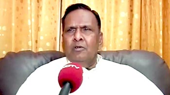 चुनाव आयोग का पूरा सम्मान करता हूं : बेनी प्रसाद