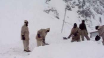 Avalanches kill 12 soldiers in Kashmir Avalanches kill 12 soldiers in Kashmir