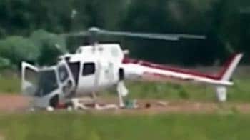 Video : Rescue helicopter falls apart during landing in Brazil